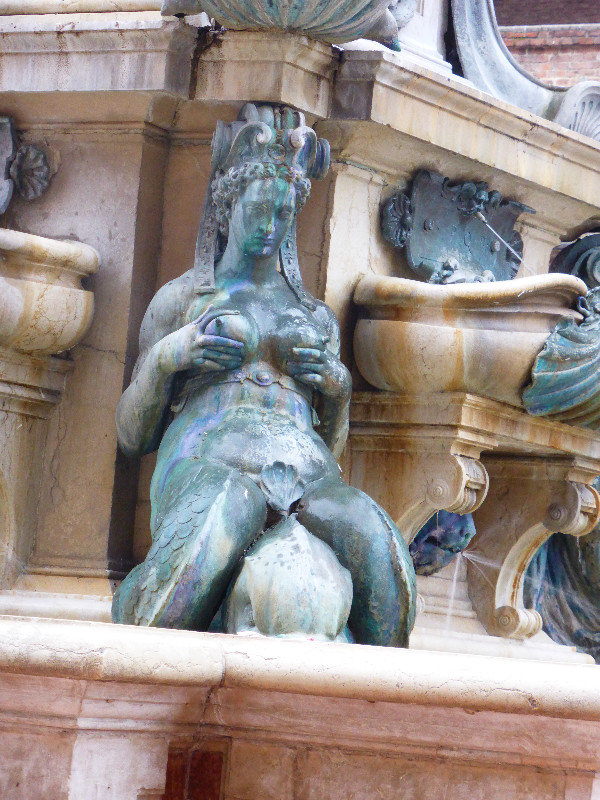 Fountain of Neptune in Bologna Italy 21 October 2013 (1)