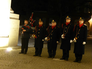 Menin Gate Memorial to the Missing ceremony in Ypres happens every night at 8.00pm since the 1920s (16)