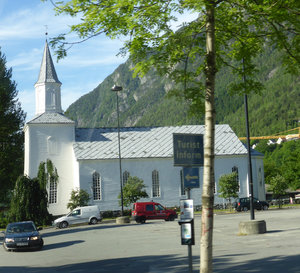 Road along Sorfjorden Highway 13 (65)