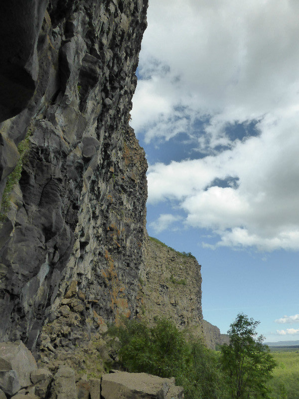 Asbyrgi Gorge horse-shoe shaped canyon (3)