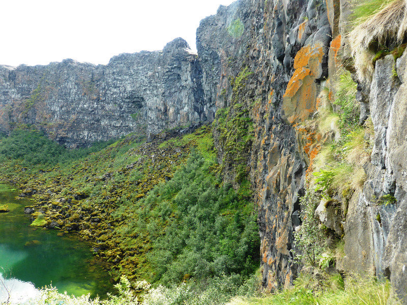 Botnstjorn pond in Asbyrgi Gorge (1)