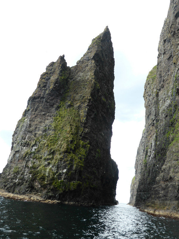 Bird cliffs & Grottos near Vestmanna on Streymoy Island in the Faroe Islands (13)