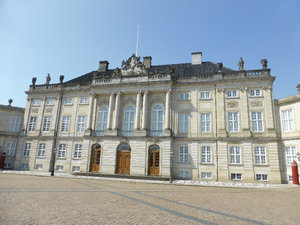 Amalienborg Palace Copenhagen (8)