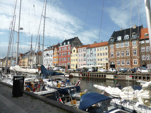Nyhavn area in Copenhagen (4)