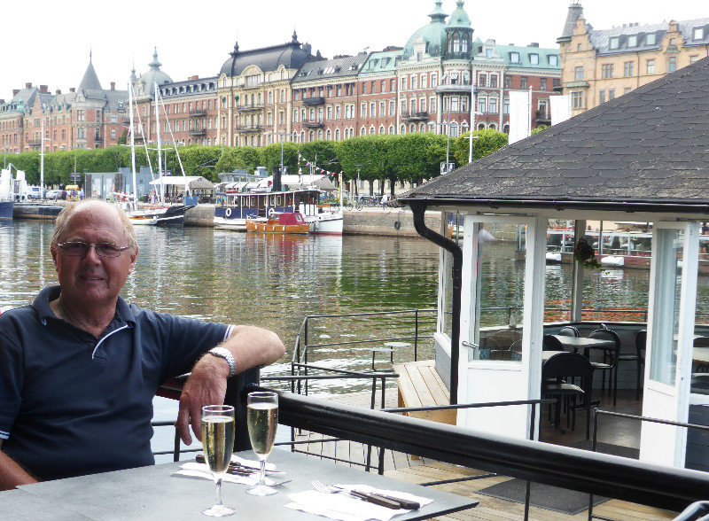 Pre dinner drinks in Stockholm (4)