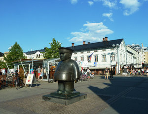 Market Square in Oulu Finland (8)