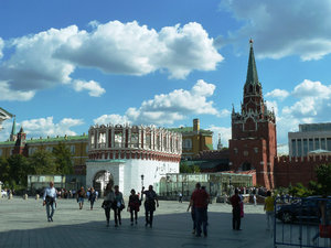 Main entrance to Kremlin Moscow (1)