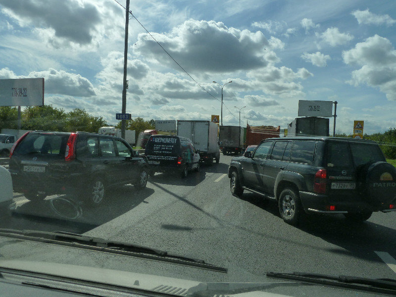 Moscow to Latvian border 26 Aug - Moscow traffic jam (3)