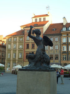 Warsaw Capital of Poland - Market Square & Warsaw Mermaid Statue symbol of the city (5)