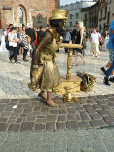 Krakow Old Town Poland - Market Square intertainers (6)