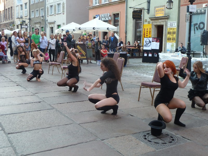 Gdansk in north Poland coast - Tom enjoyed the street entertainment (2)