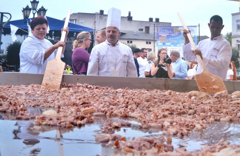 Kartuzy in northern Poland going for the Guinness Book of Records for the biggest lot of scrambled eggs (5)