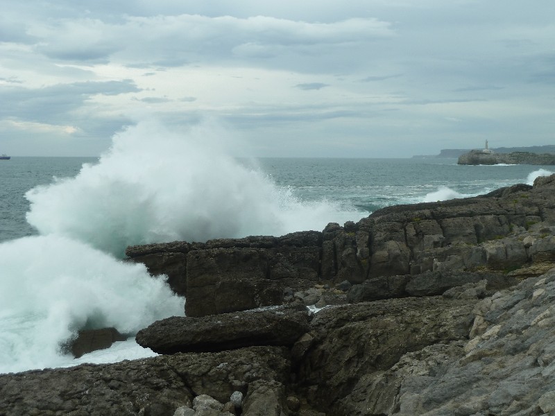 Santander in northern Spain 8 October 2014 - Peninsular de la Magdelina - big waves (1)