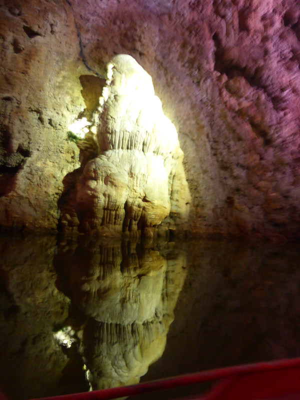 Dragon Palace - cave with river near Guiyang (24)