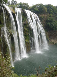 Huangguoshu Waterfall in SW China from Guiyang (10)