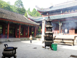 Hongfu Temple in Qianling Park (19)