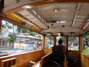 Waikiki Honolulu - trolley bus