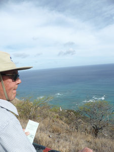 Great view from Diamond Head Crater near Waikiki (3)