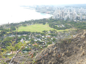 Great view from Diamond Head Crater near Waikiki (5)