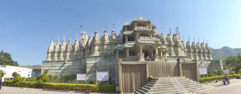 Jain Temples at Ranakpur - 1444 pillars in temple and none the same (1)