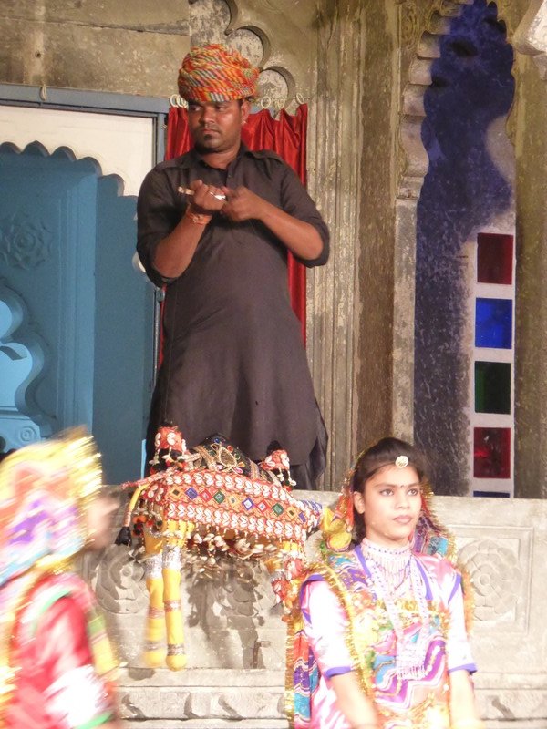 Puppet and Folk Dancing in Udaipur (34)