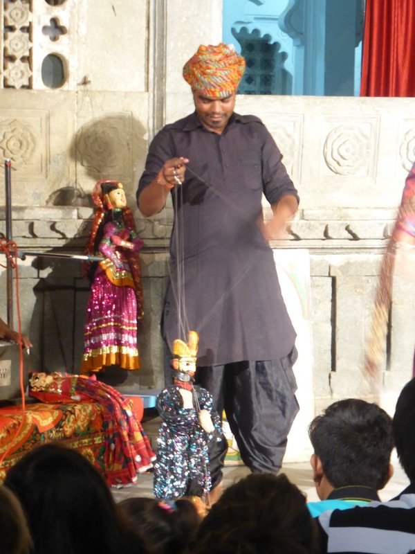 Puppet and Folk Dancing in Udaipur (38)