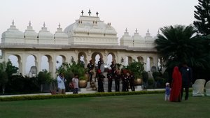 Shivnitwas Palace in Udaipur - band performing (2)