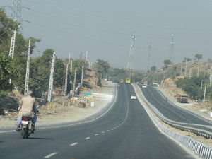 Excellent new highway between Udaipur and Pushkar (5)