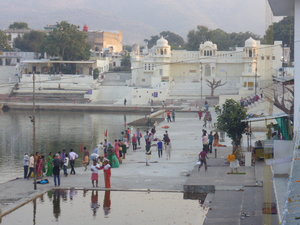 Holy Lake of Pushkar - pilgrams preparing to bathe in the holy water (1)