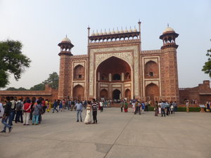 Taj Mahal - the gate into the main area (2)