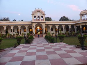 Amar Mahal hotel in Orchha (8)