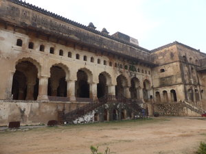 Jehangir and Chaturbhuj temples in Orchha (4)