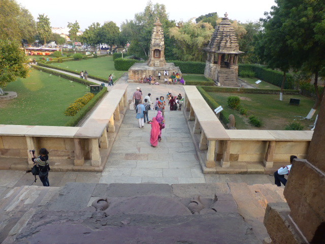Khajuraho western side temples - Lakshmana Temple (3)