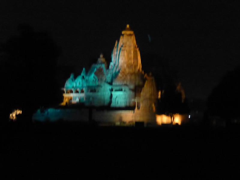 Khajuraho western side temples - sound and light show (2)