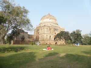 Lodi Garden - a rare quiet clean sacturary in Delhi (2)