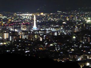 Kyoto at night (5)