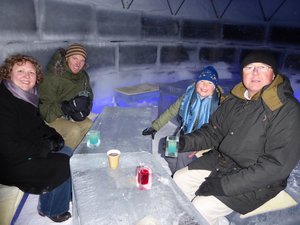 Tomamu Ice Village - coctail bar