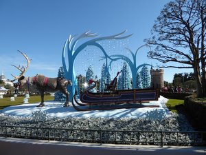 Tokyo Disneyland - Frozen Parade (1)