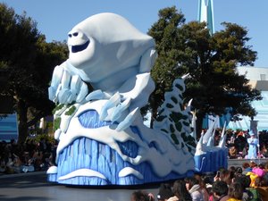 Tokyo Disneyland - Frozen Parade (3)