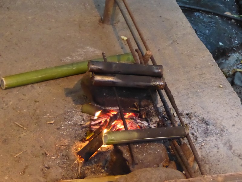 Bamboo cooked chicken at Mari Mari Cultural Village (3)