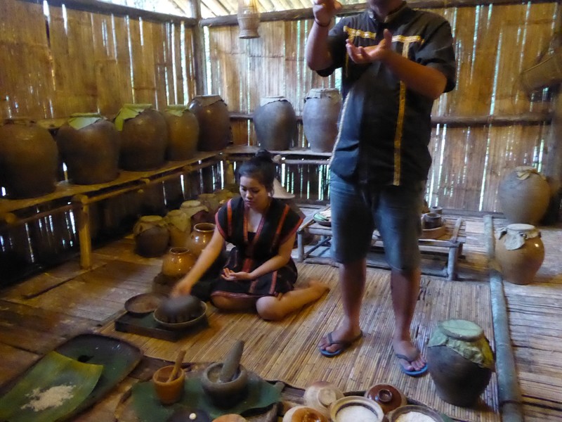 Making rice wine at Mari Mari Cultural Village (2)