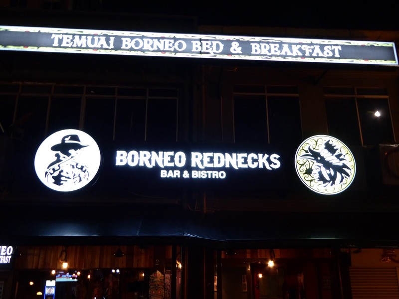 Borneo Redneck bar in Kuching (3)