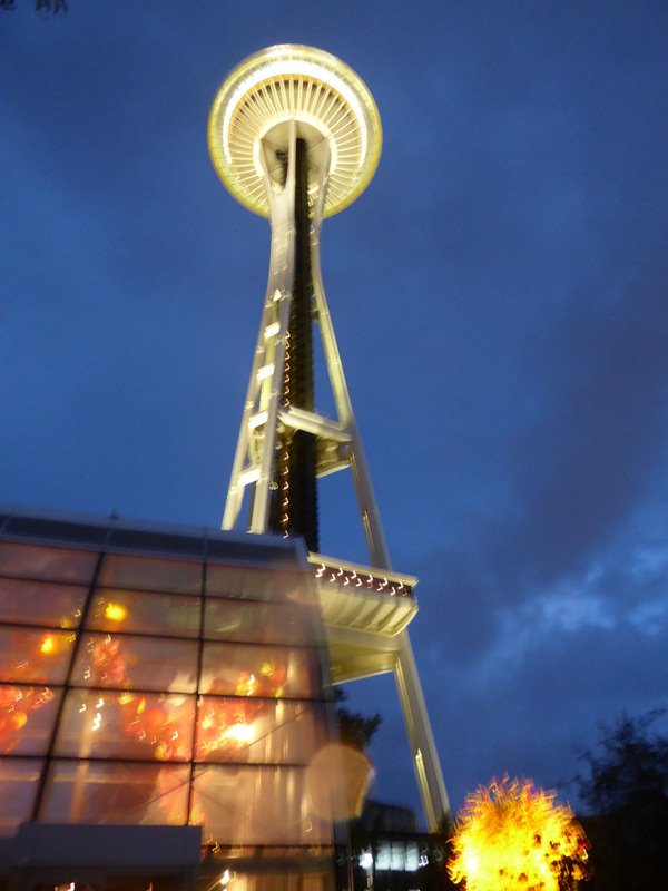 Chihuly Garden and Glass Exhibition in Seattle  and the Space Needle (1)