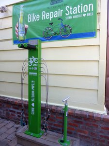 Niagara-on-the-Lake bike maintenance station