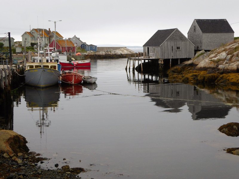 Fishing and tourist village around Peggys Cove lighthouse (6)