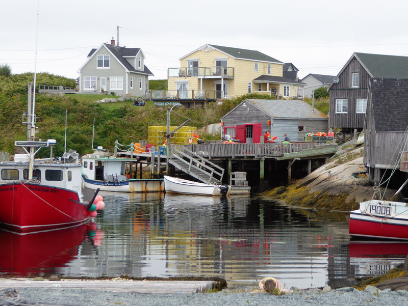 Fishing and tourist village around Peggys Cove lighthouse (8)
