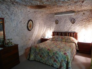 144 Fayes underground house in Coober Pedy (14)