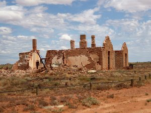 154.2 Farina Historic Ruins - Pattersons First house (2)