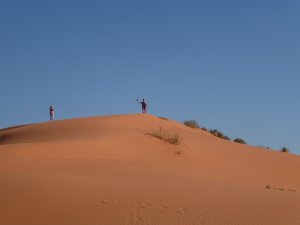 158.1 Big Red sand dune 35km from Birdsville (24)