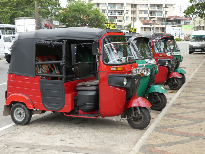 Many Tuk-Tuks in Colombo